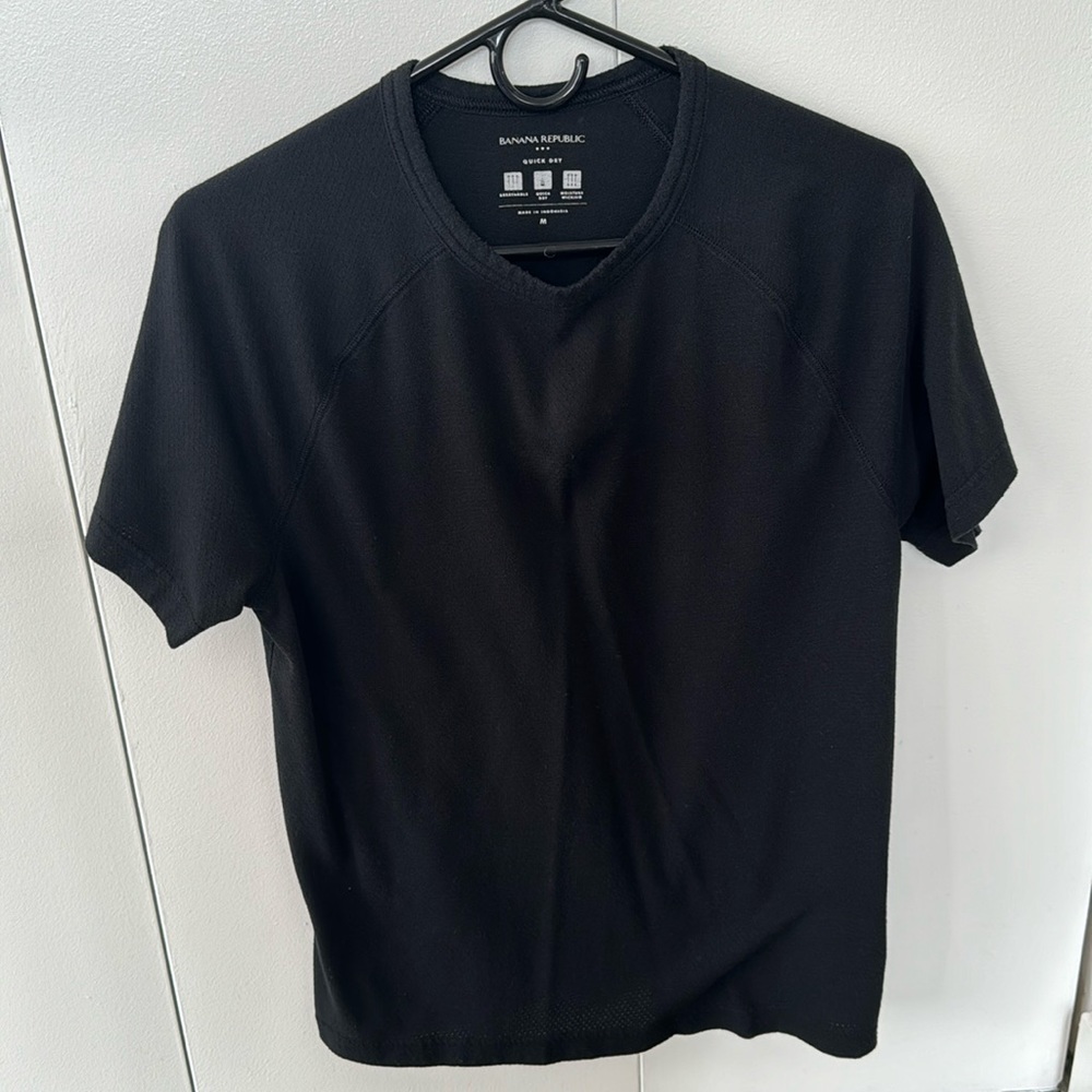 Men’s Banana Republic Athletic Shirt Size medium